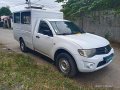 Pearl White Mitsubishi L200 2013 for sale in Santiago-8