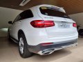 Selling White Mercedes-Benz GLC200 2018 in Santa Maria-3