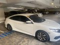Sell Pearl White 2018 Honda Civic in Muntinlupa-6