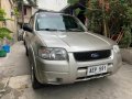 Selling Pearl White Ford Escape 2005 in Las Piñas-4