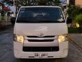 2015-2016 Toyota Hiace Commuter turbo diesel m/t fresh in and out-0