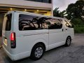 2015-2016 Toyota Hiace Commuter turbo diesel m/t fresh in and out-4
