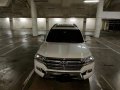 Selling Pearl White Toyota Land Cruiser 2018 in Mandaue-3