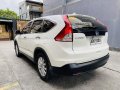 Pearl White Honda Cr-V 2015 for sale in Automatic-5