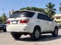 Sell White 2011 Toyota Fortuner 2.4 G Gasoline 4x2 AT in used-6