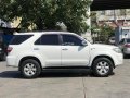 Sell White 2011 Toyota Fortuner 2.4 G Gasoline 4x2 AT in used-12