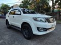 Selling Pearl White Toyota Fortuner 2015 in Quezon City-3