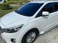 Selling White Kia Carnival 2016 in Las Piñas-8