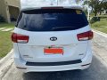 Selling White Kia Carnival 2016 in Las Piñas-4