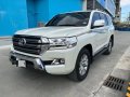 Selling Pearl White Toyota Land Cruiser 2019 in Manila-5