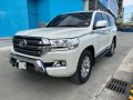 Selling Pearl White Toyota Land Cruiser 2019 in Manila-2