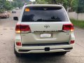 Sell Pearl White 2018 Toyota Land Cruiser in Quezon City-6