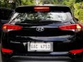 Black Hyundai Tucson 2017 for sale in Manual-2
