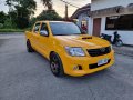 Selling Yellow Toyota Hilux 2005 in Pateros-8