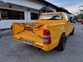 Selling Yellow Toyota Hilux 2005 in Pateros-7