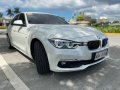 White BMW 318D 2018 for sale in Pasig -6
