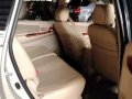 Selling Pearl White Toyota Innova 2007 in Quezon-4