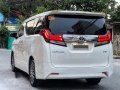 Selling Pearl White Toyota Alphard 2017 in Quezon-8