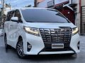 Selling Pearl White Toyota Alphard 2017 in Quezon-9