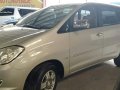 Selling Pearl White Toyota Innova 2007 in Quezon-8