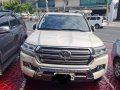 Selling Pearl White Toyota Land Cruiser 2016 in Makati-8