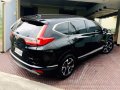 Selling Black Honda Cr-V 2018 in Quezon City-6
