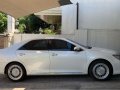 Selling Pearl White Toyota Camry 2013 in Muntinlupa-0