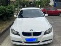 White BMW 320I 2010 for sale in Taguig-2