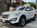 Pearl White Hyundai Santa Fe 2015 for sale in Automatic-9