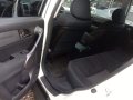 Selling Pearl White Honda CR-V 2009 in Pasay-7