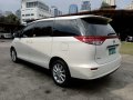 Selling Pearl White Toyota Previa 2014 in Pasig-8