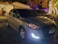 Selling Silver Hyundai Accent 2011 in Manila-9