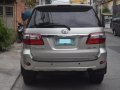 Selling Silver Toyota Fortuner 2011 in Quezon City-5