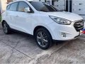 White Hyundai Tucson 2015 for sale in Malolos-6