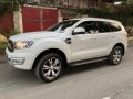 Selling Pearl White Ford Everest 2016 in Quezon City-0