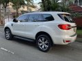 Selling Pearl White Ford Everest 2016 in Quezon City-1