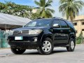 Selling Black Toyota Fortuner 2010 in Makati-2