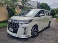 Pearl White Toyota Alphard 2020 for sale in Malabon-7