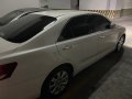 Selling Pearl White Toyota Camry 2007 in Las Piñas-2