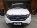 Pearl White Ford Explorer 2015 for sale in Makati -8