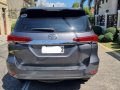 Selling Silver Toyota Fortuner 2018 in Las Piñas-4