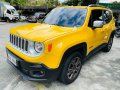 Selling Yellow Jeep Renegade 2017 in Manila-0