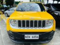 Selling Yellow Jeep Renegade 2017 in Manila-3