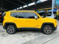 Selling Yellow Jeep Renegade 2017 in Manila-6