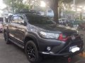 Selling Grey Toyota Hilux 2016 in Mandaluyong-3