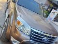 Selling Silver Ford Everest 2011 in Taguig-6