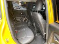 Selling Yellow Jeep Renegade 2017 in Manila-1