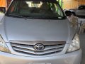 Selling Silver Toyota Innova 2011 in Las Piñas-8