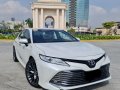 Selling Pearl White Toyota Camry 2019 in Pasig-9