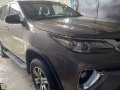Selling Silver Toyota Fortuner 2018 in Manila-1